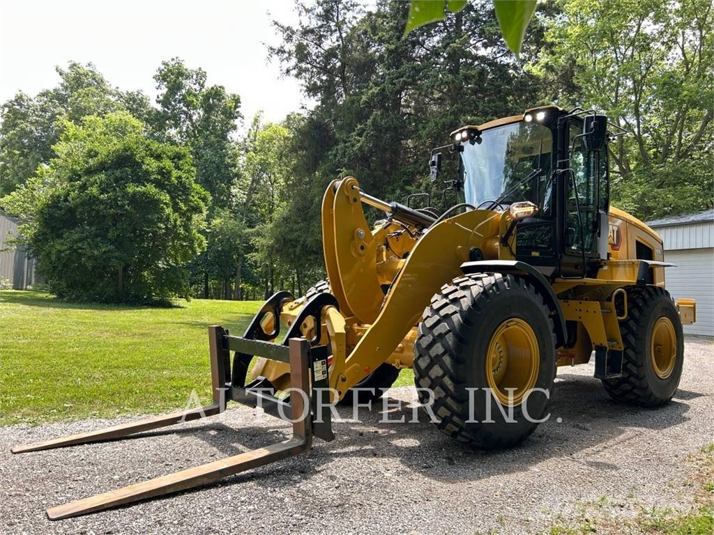 CAT 926-14 Rataslaadurid