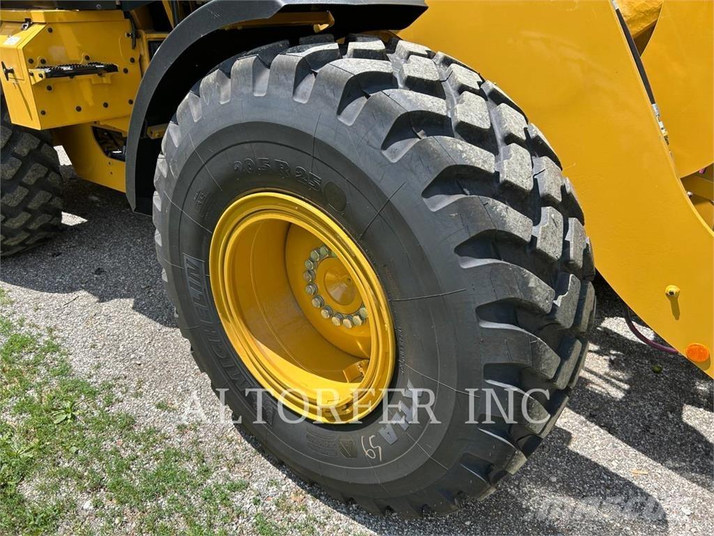CAT 926-14 Rataslaadurid