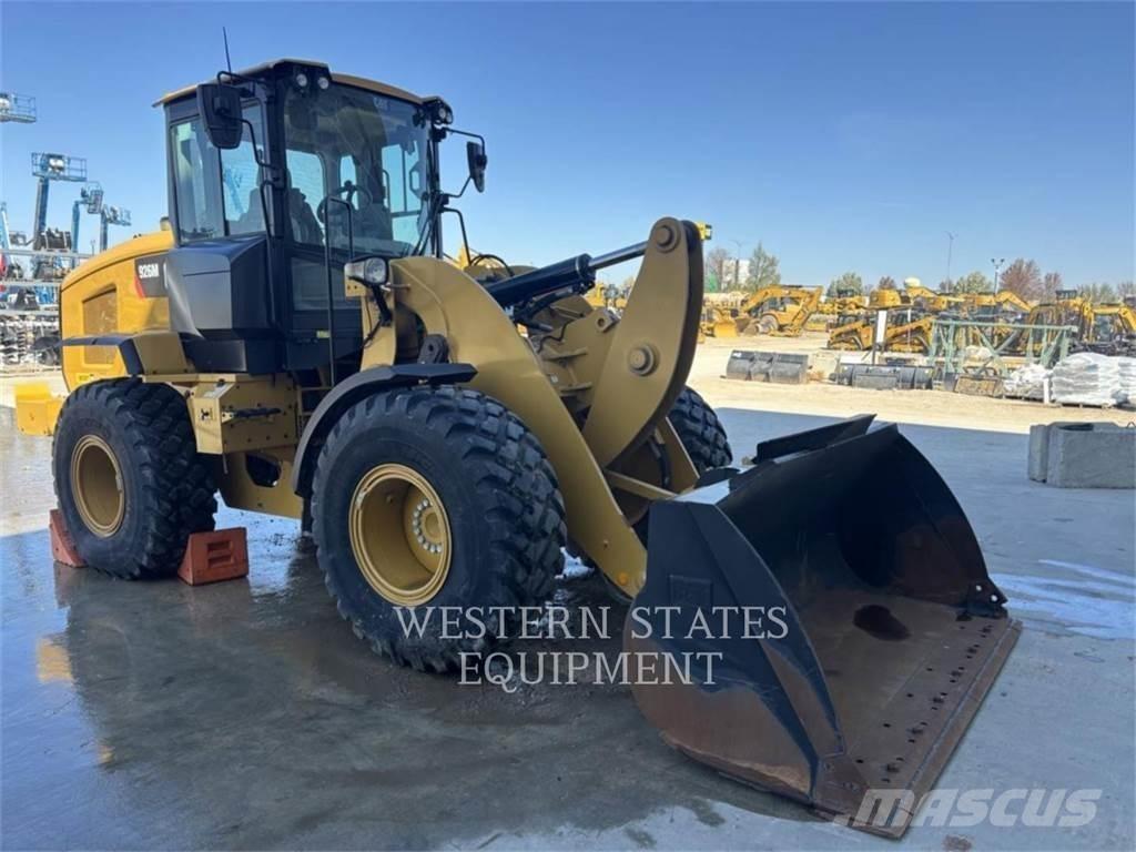 CAT 926M Rataslaadurid