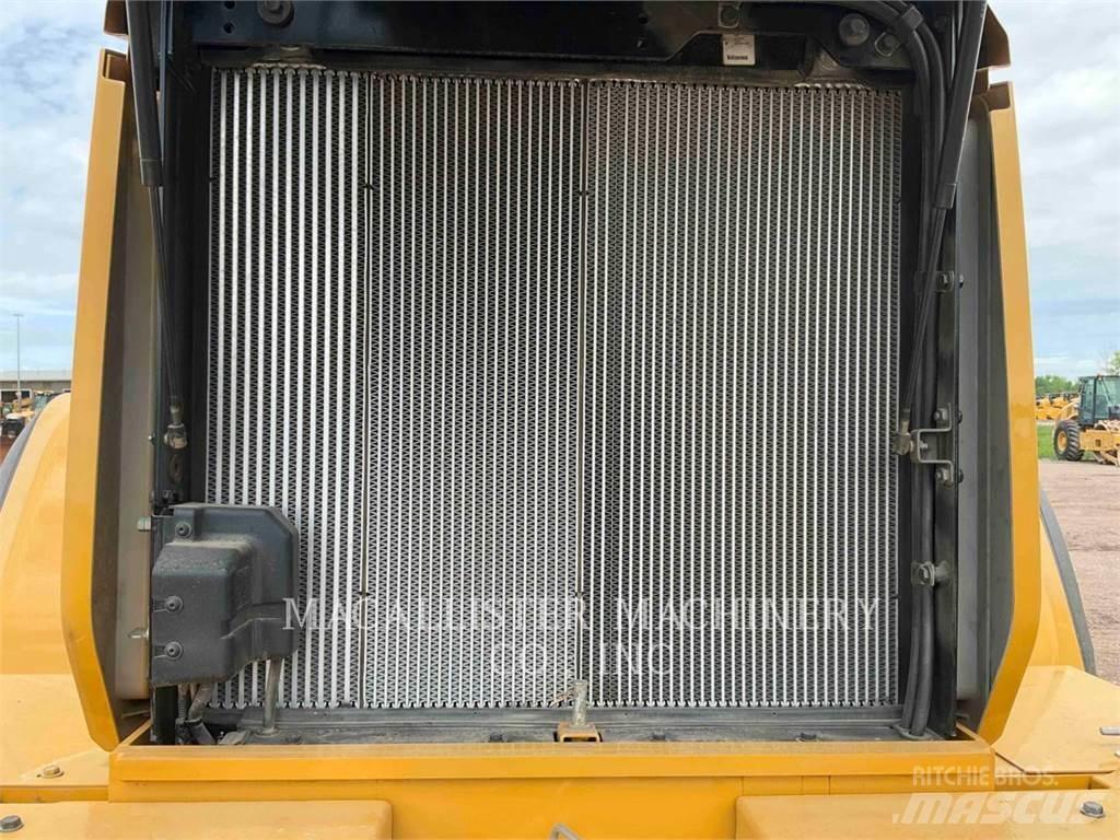 CAT 926M Rataslaadurid
