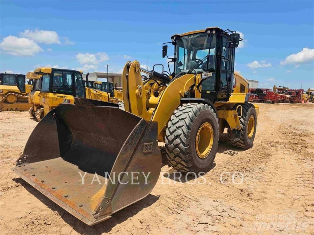 CAT 926M Rataslaadurid
