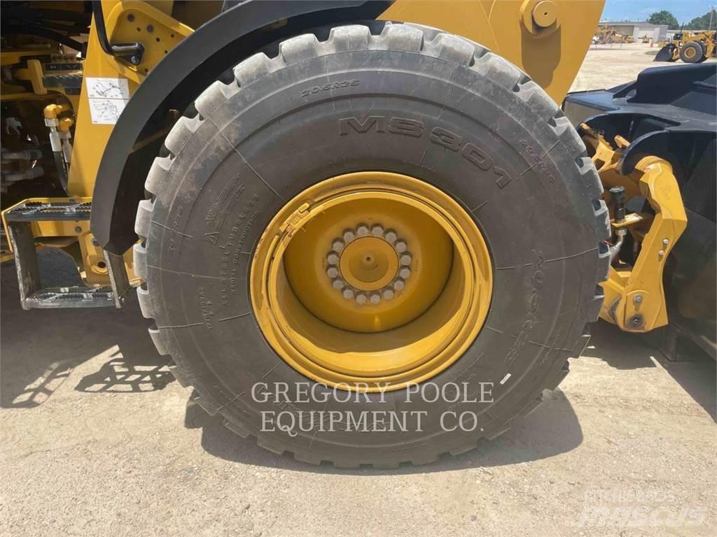 CAT 926M Rataslaadurid