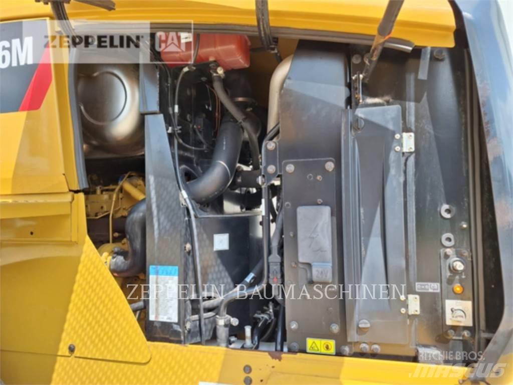 CAT 926M Rataslaadurid