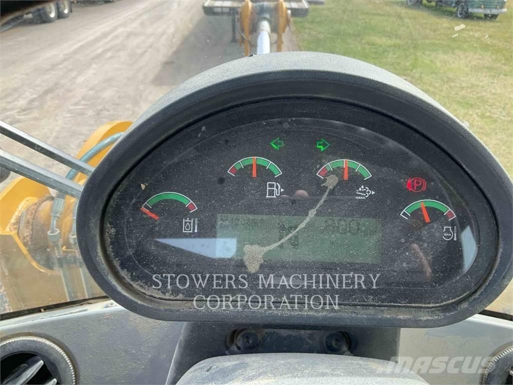 CAT 926M Rataslaadurid