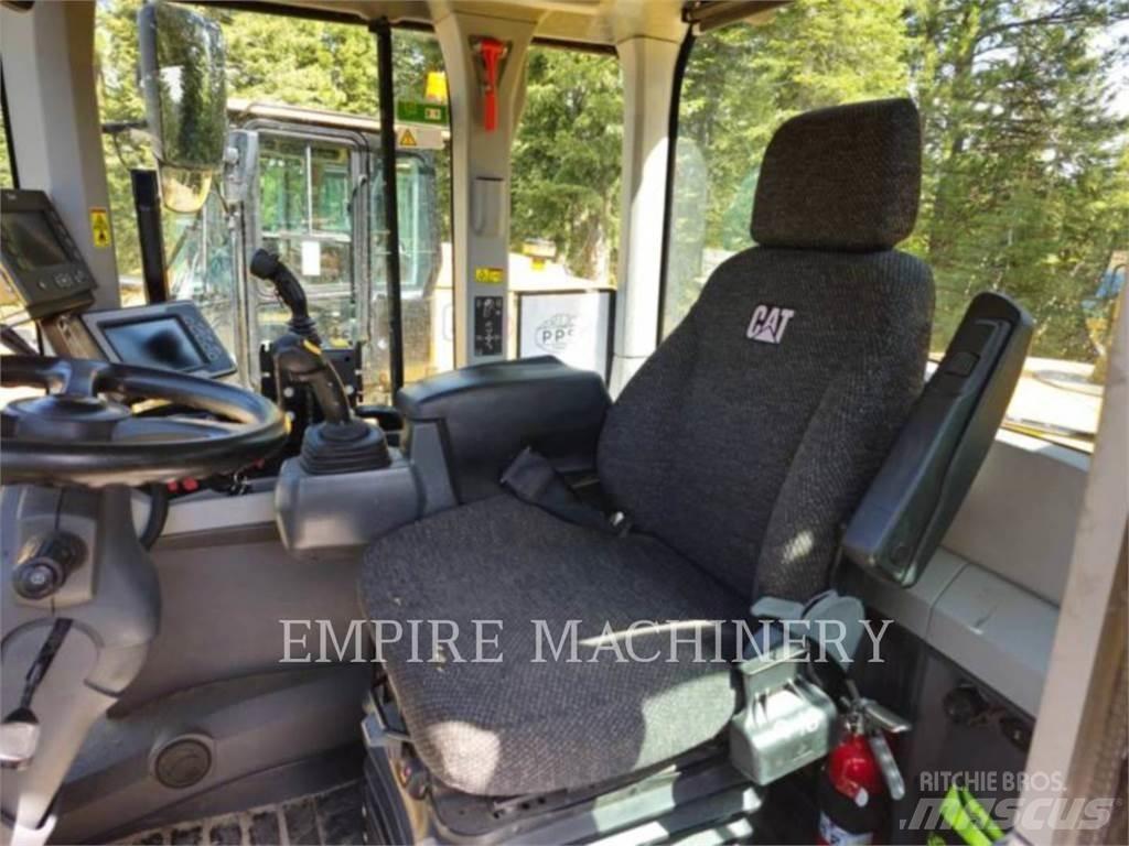 CAT 926M Rataslaadurid