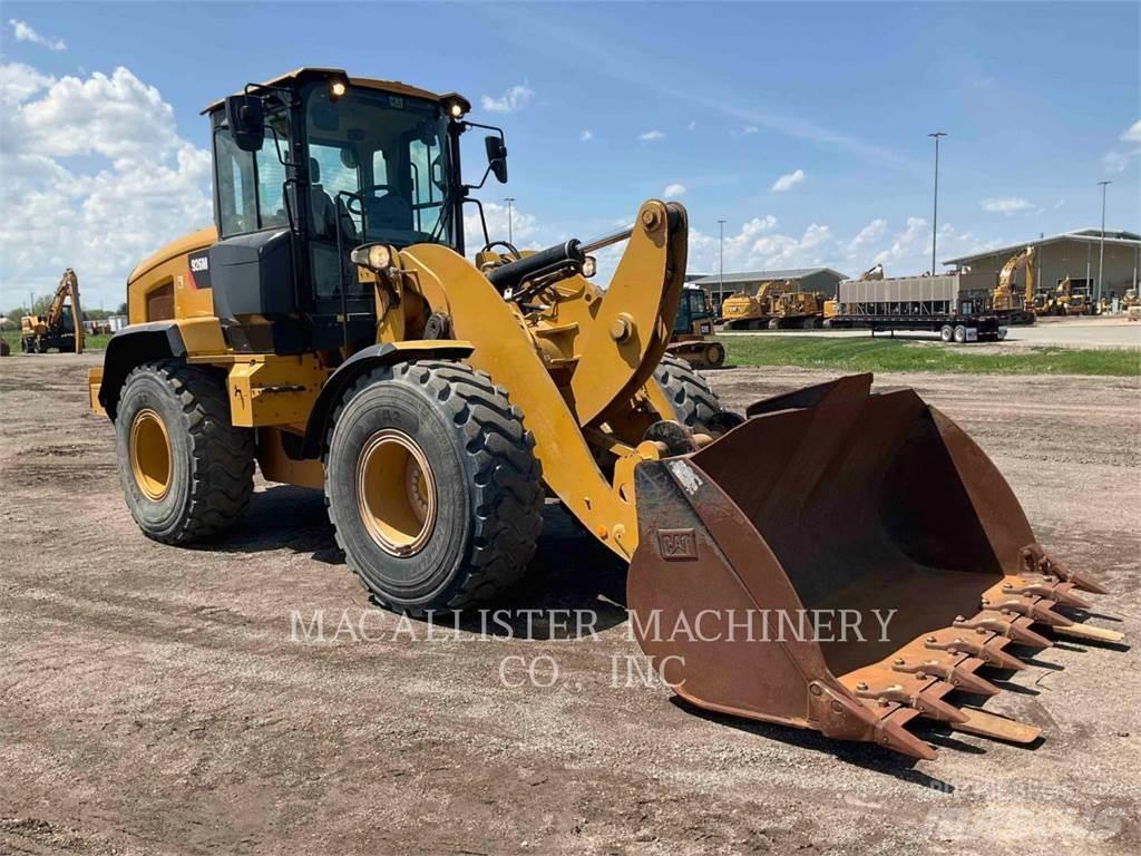 CAT 926M Rataslaadurid