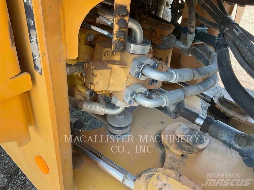 CAT 926M Rataslaadurid