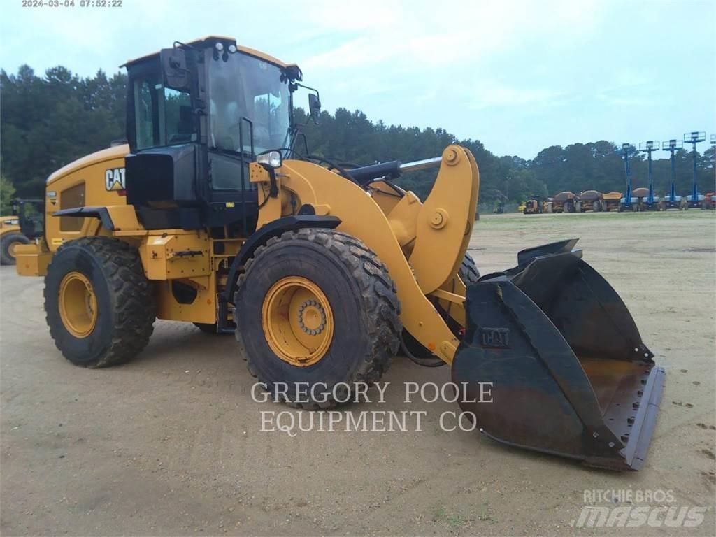 CAT 926M Rataslaadurid