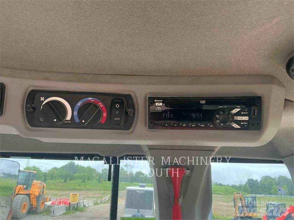 CAT 926M Rataslaadurid