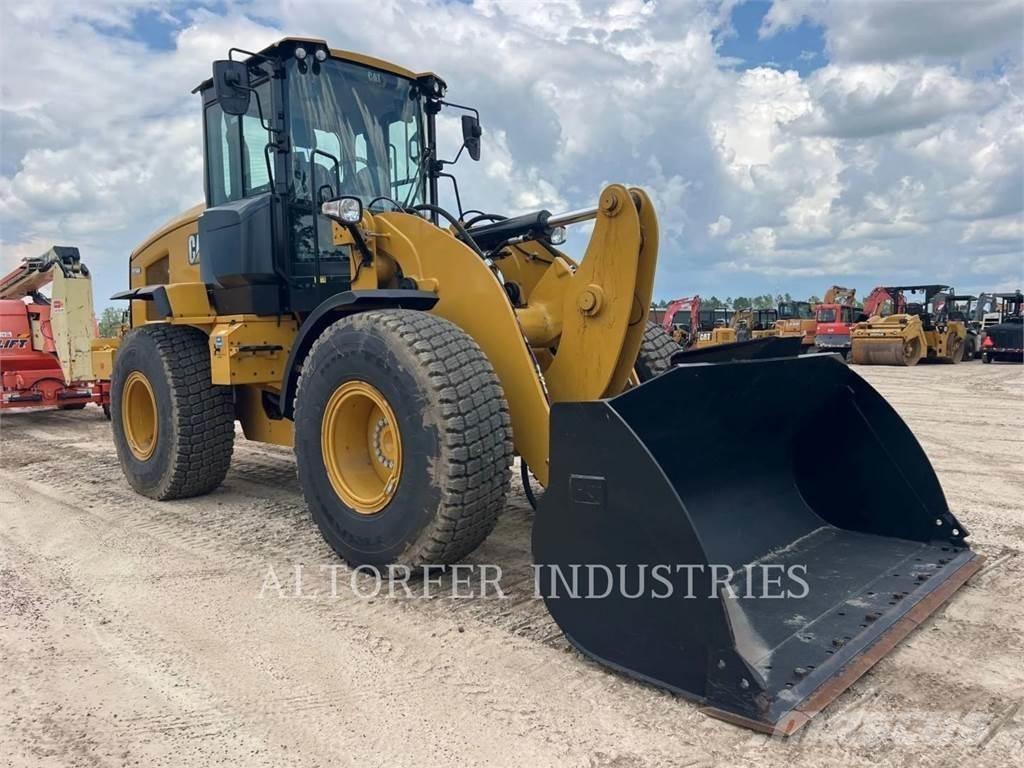 CAT 926M Rataslaadurid