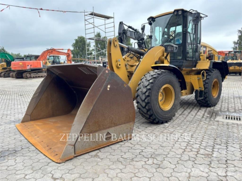 CAT 926M Rataslaadurid