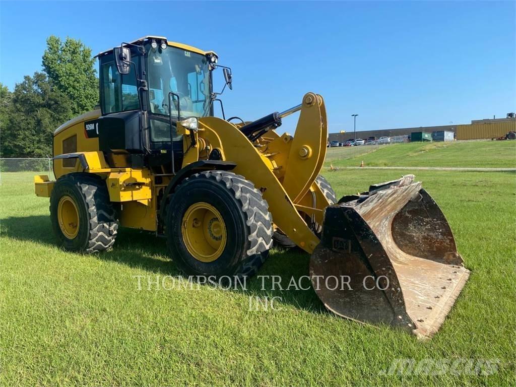 CAT 926M Rataslaadurid
