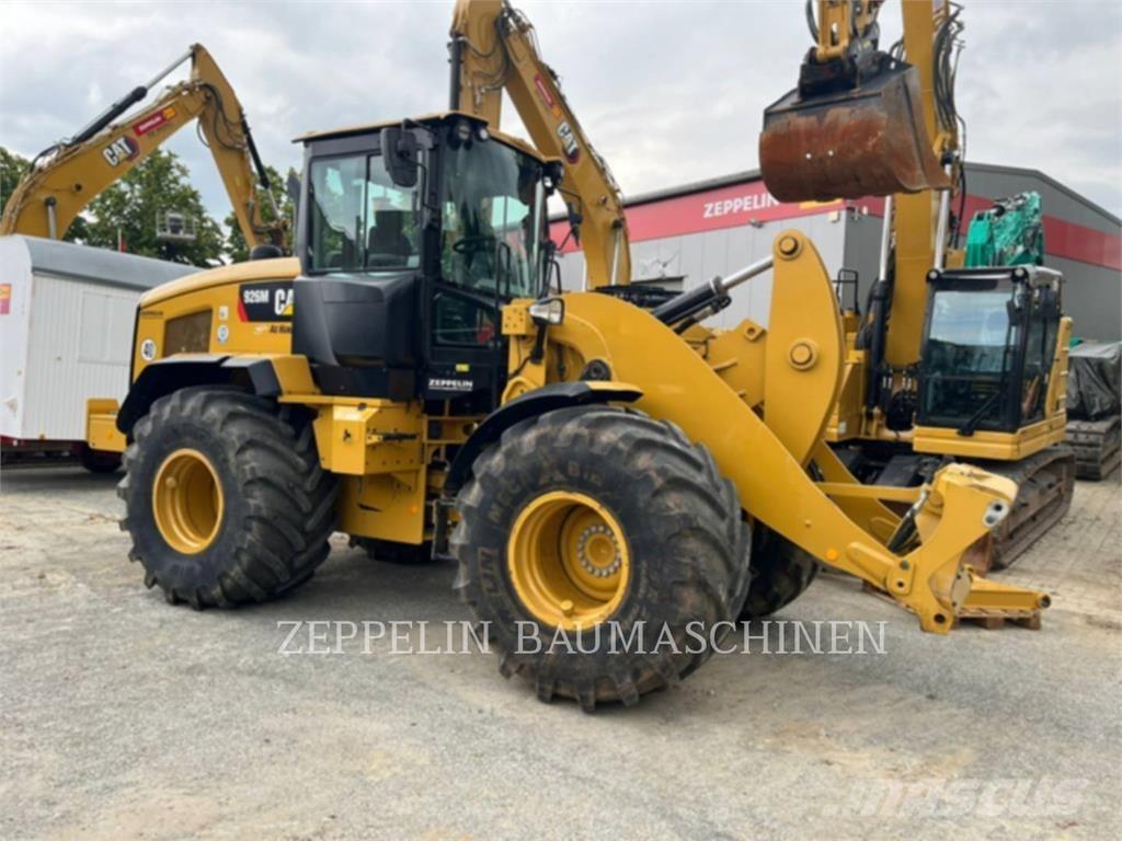 CAT 926M Rataslaadurid