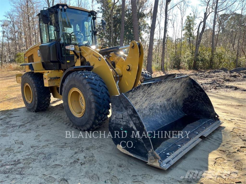 CAT 926M Rataslaadurid