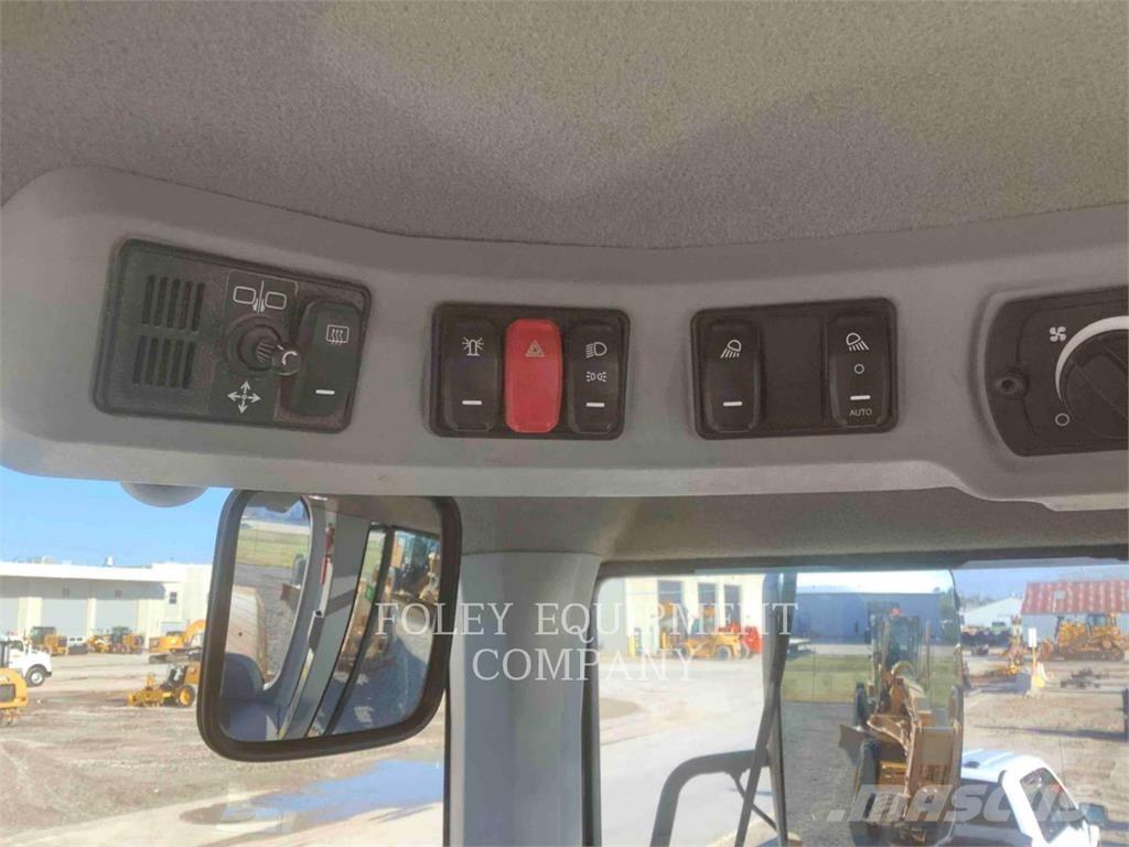 CAT 926M Rataslaadurid