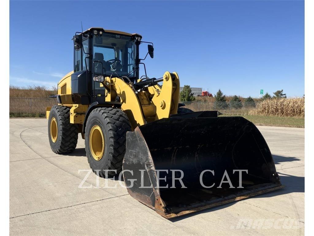 CAT 926M Rataslaadurid