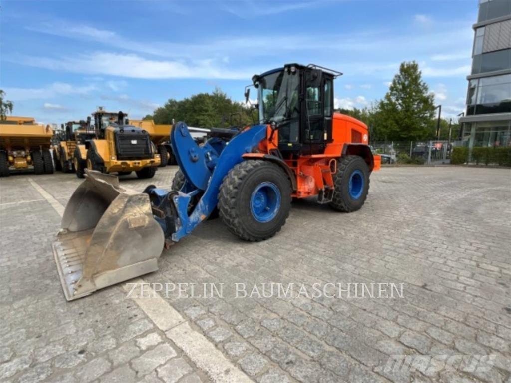 CAT 926M Rataslaadurid