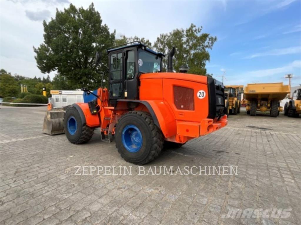CAT 926M Rataslaadurid