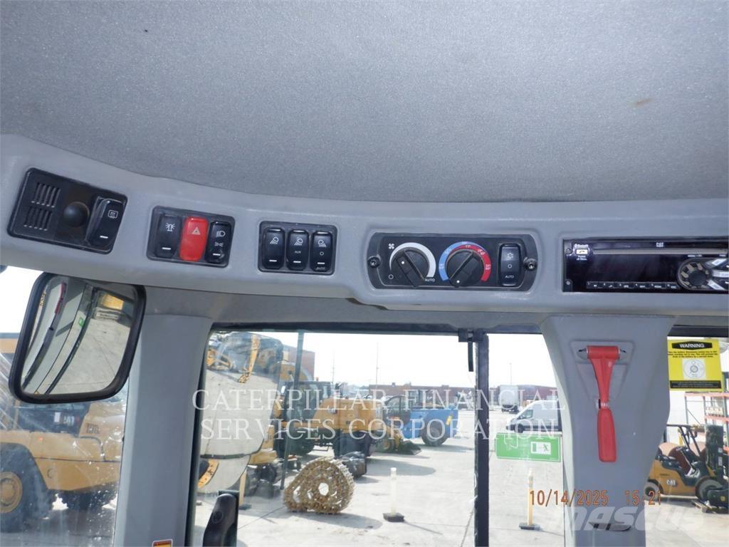 CAT 926M Rataslaadurid