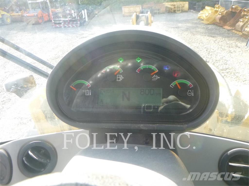 CAT 926M Rataslaadurid