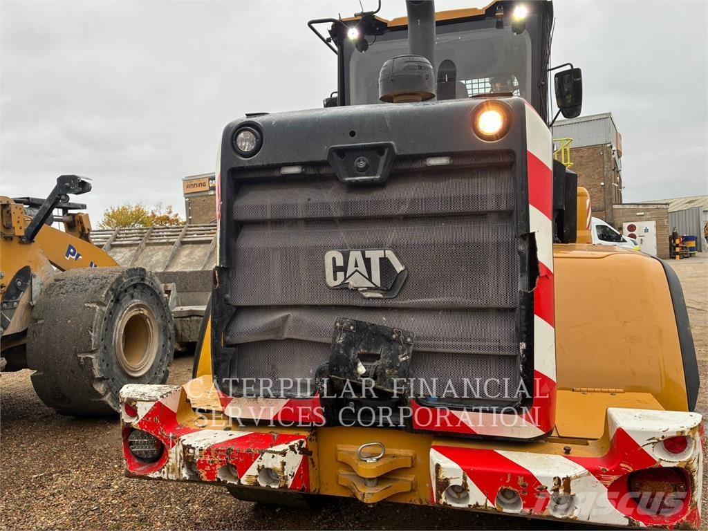 CAT 926M Rataslaadurid