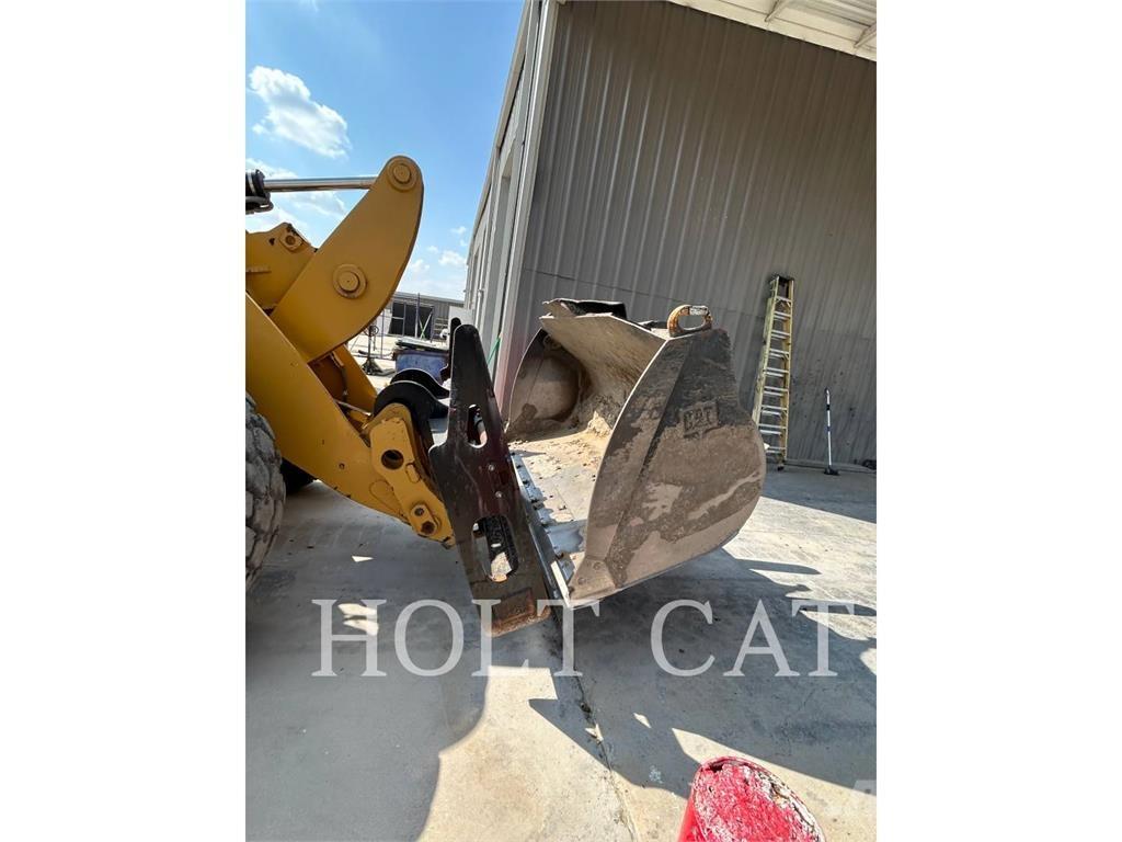 CAT 926M Rataslaadurid