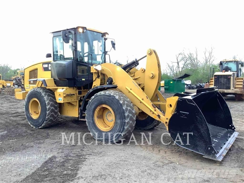 CAT 926M Q Rataslaadurid