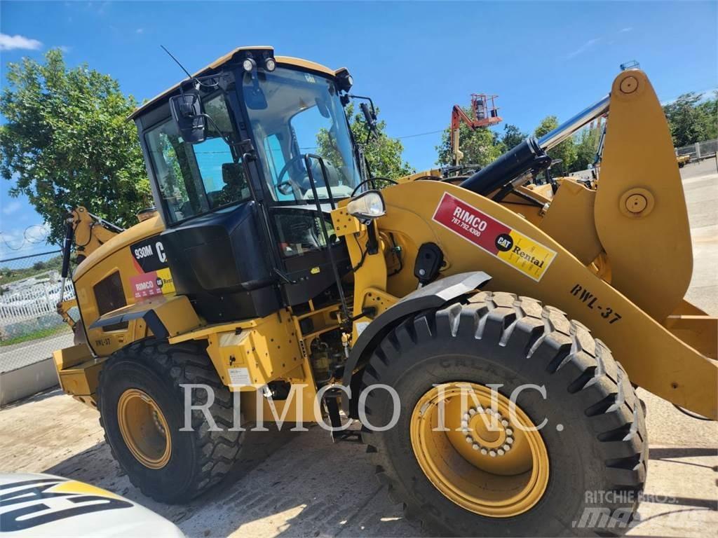 CAT 930 Rataslaadurid