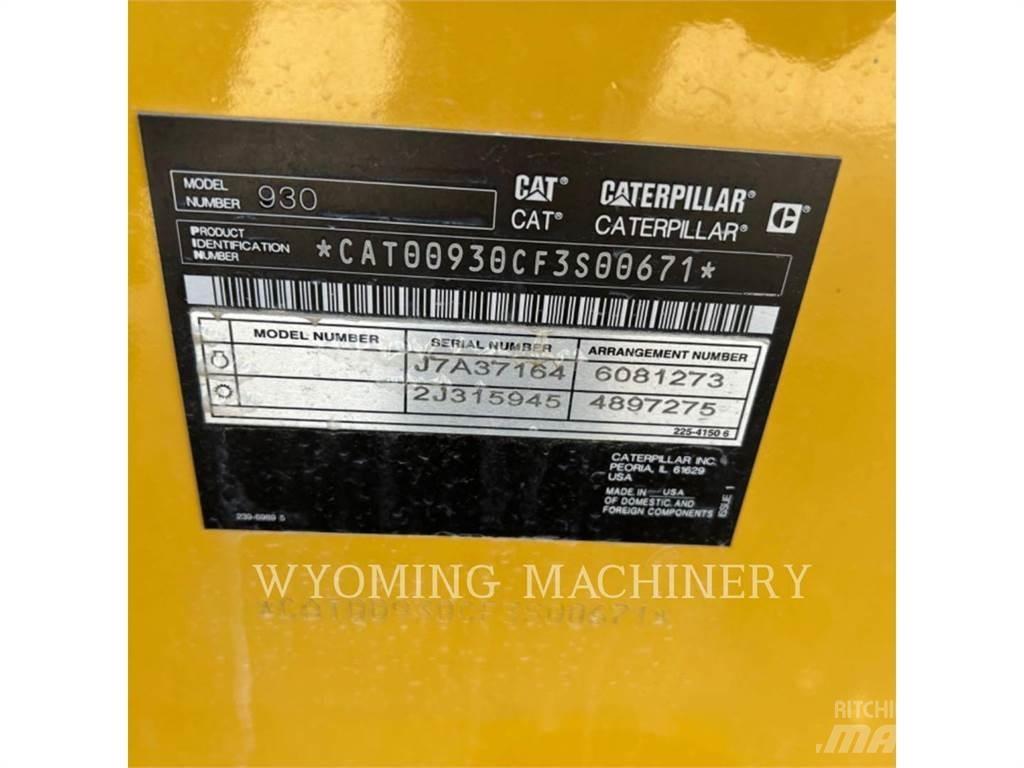 CAT 930 Rataslaadurid