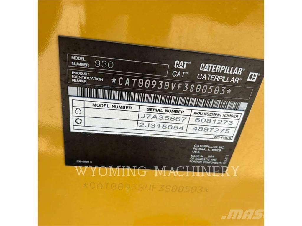 CAT 930 Rataslaadurid