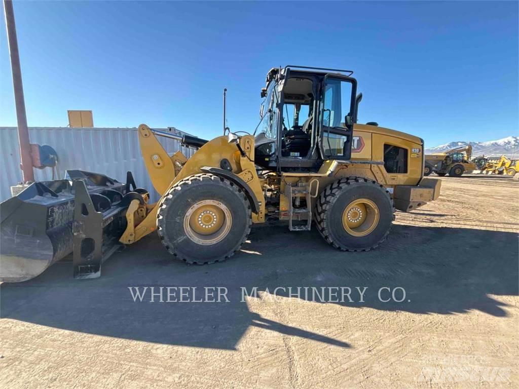 CAT 930 QC Rataslaadurid