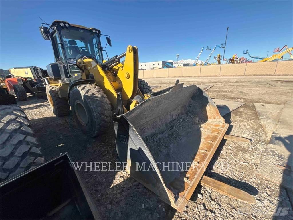 CAT 930 QC Rataslaadurid