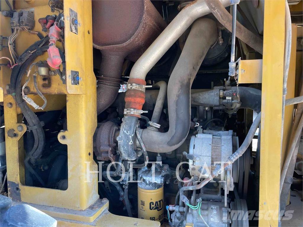 CAT 930G Rataslaadurid