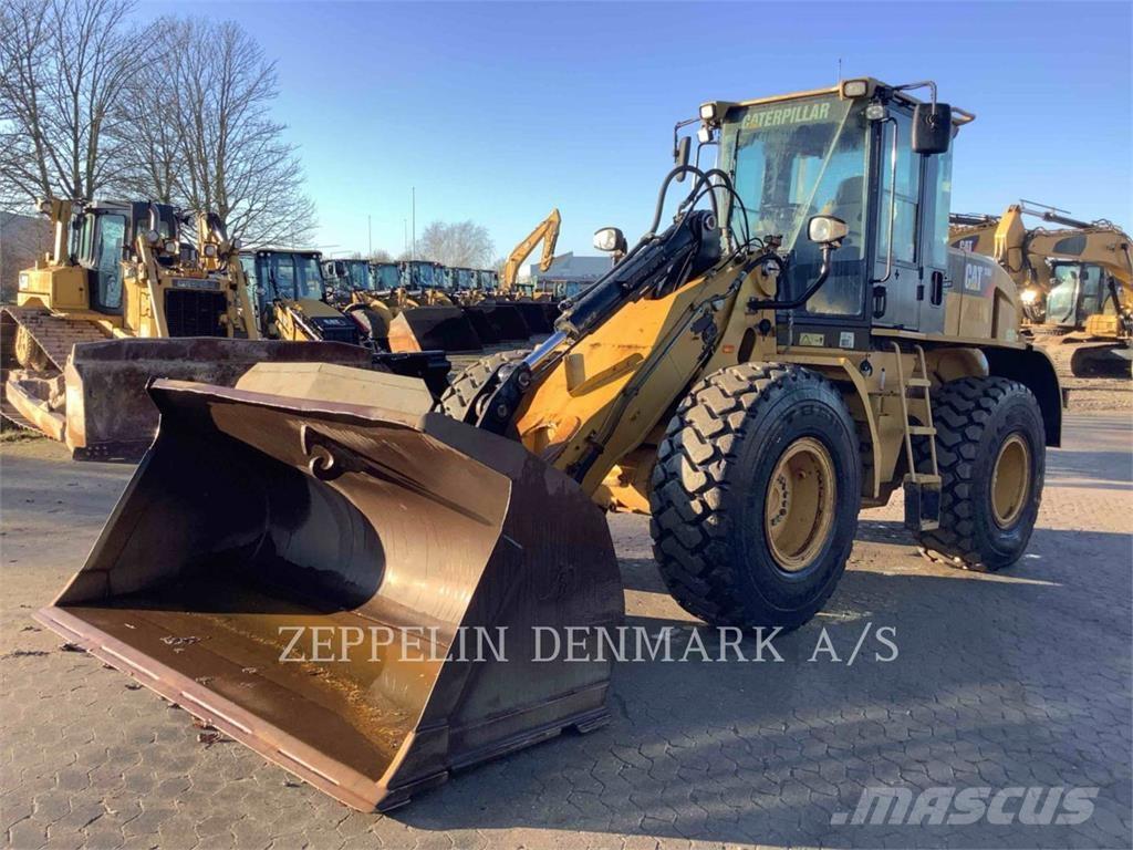 CAT 930H Rataslaadurid