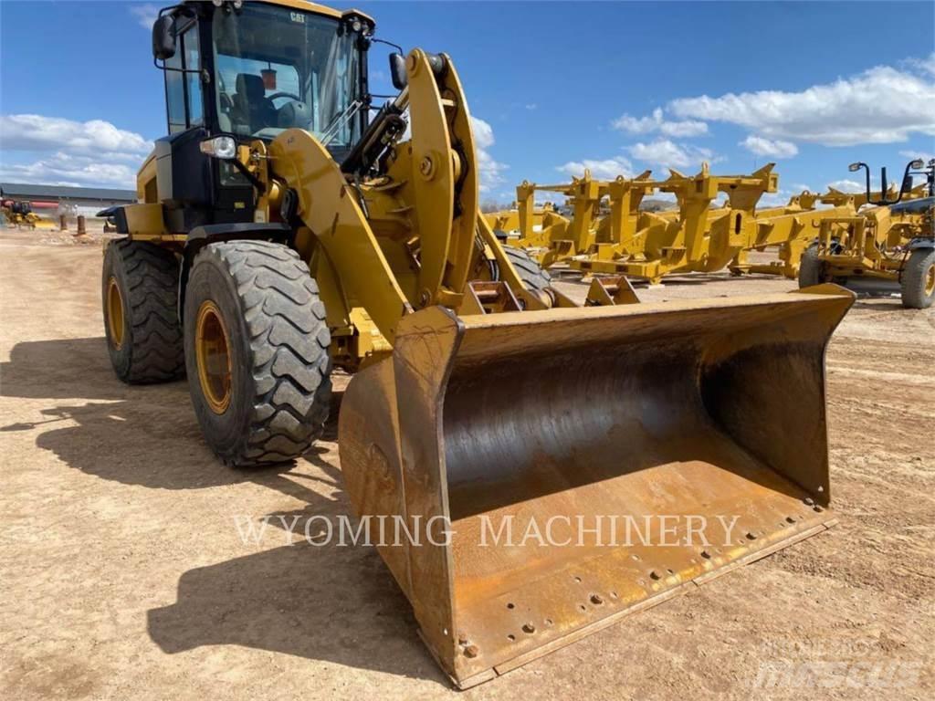 CAT 930K Rataslaadurid