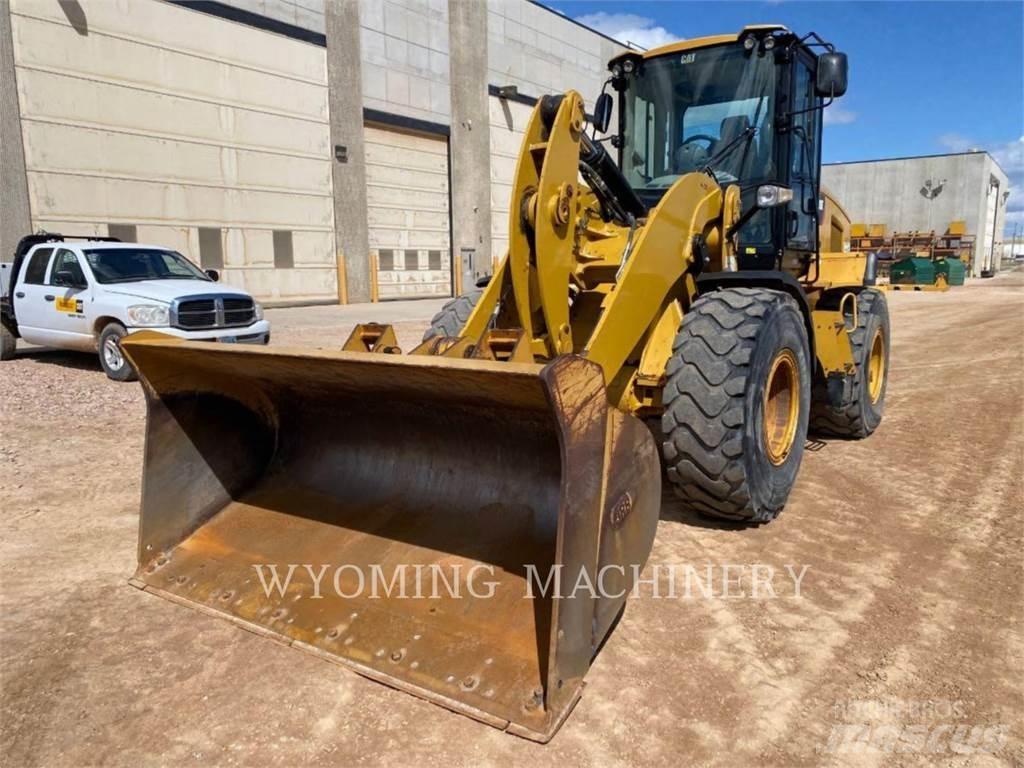 CAT 930K Rataslaadurid