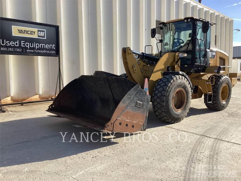 CAT 930M Rataslaadurid