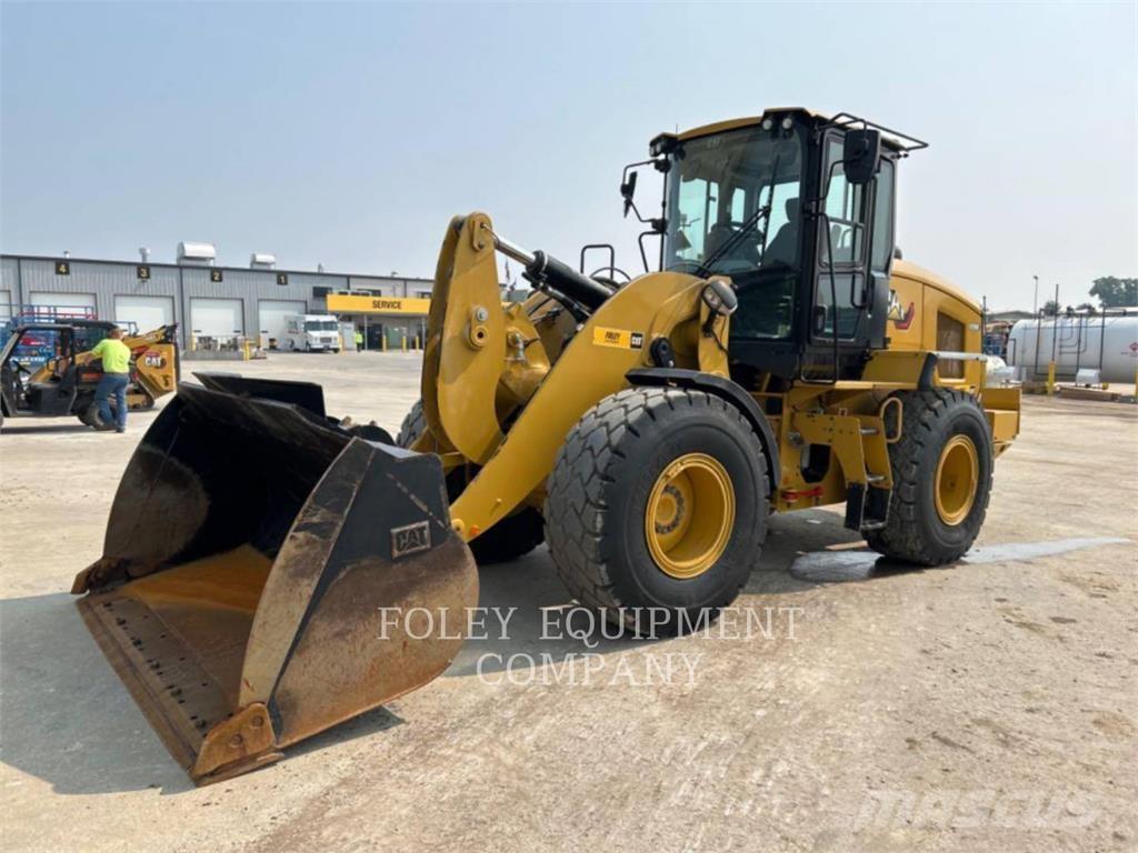 CAT 930M Rataslaadurid