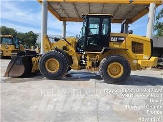 CAT 930M Rataslaadurid