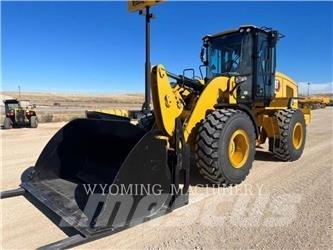 CAT 930M Rataslaadurid