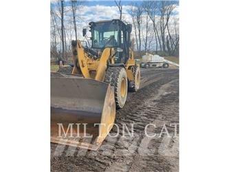CAT 930M Rataslaadurid