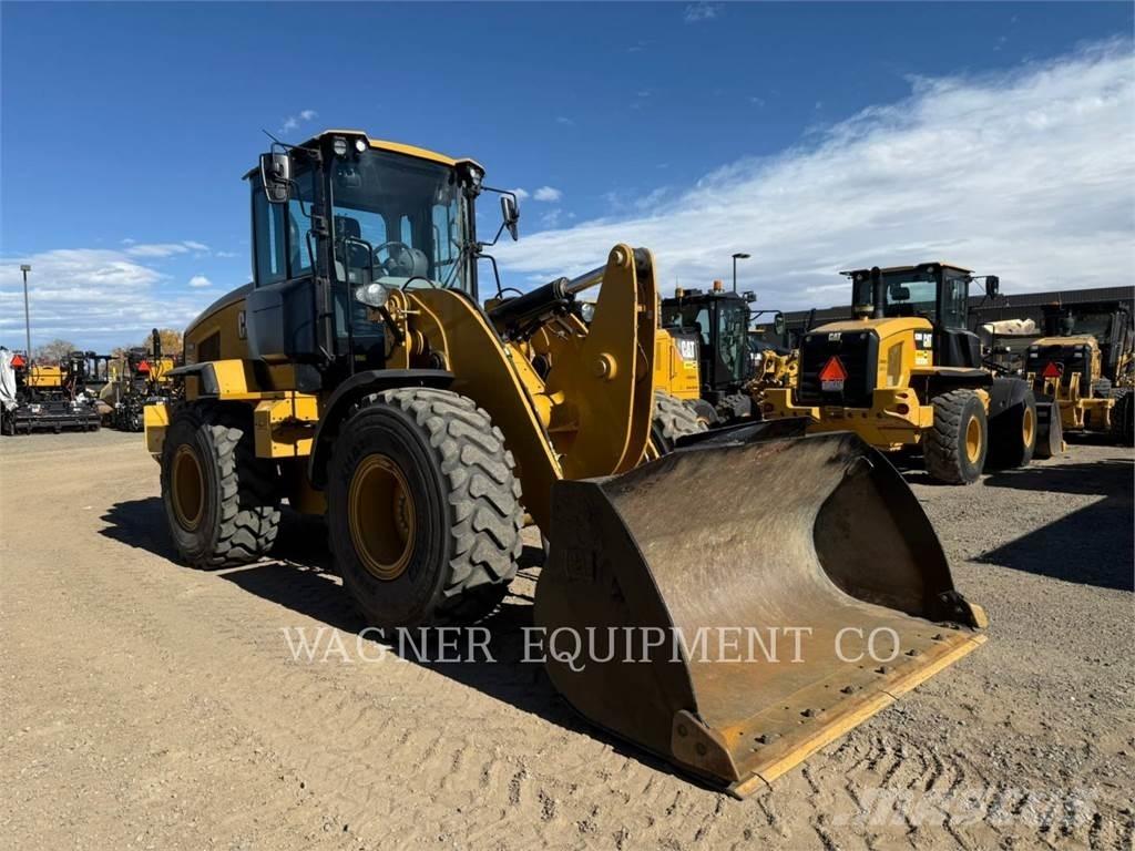 CAT 930M Rataslaadurid