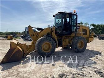 CAT 930M Rataslaadurid