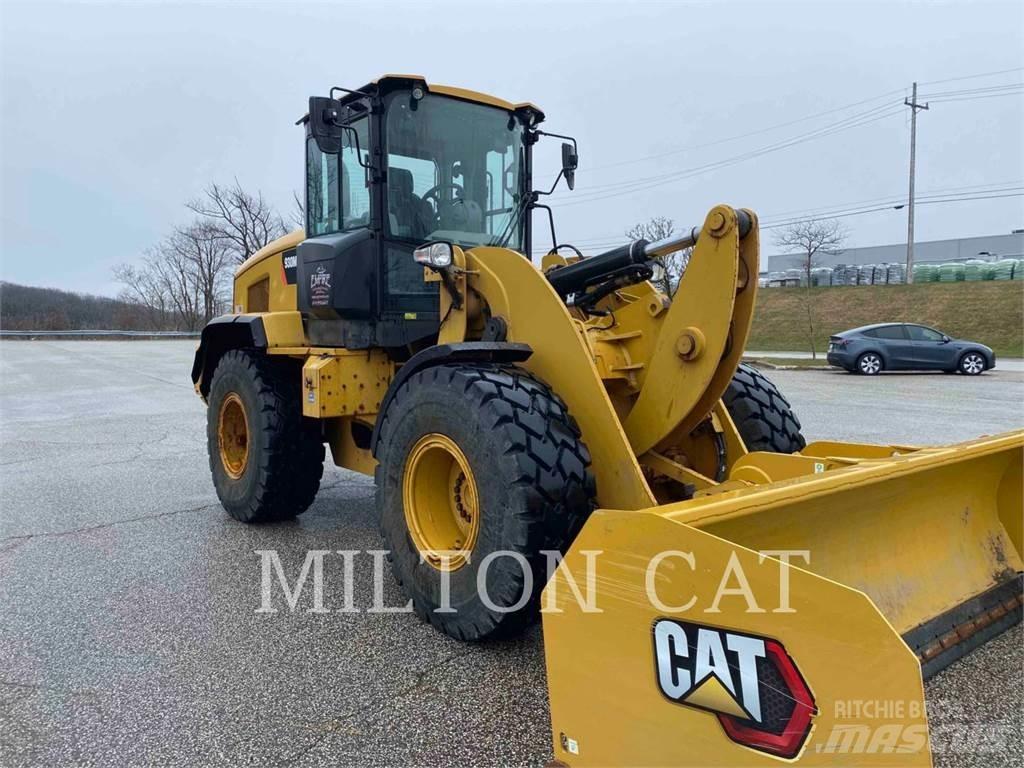 CAT 930M Rataslaadurid