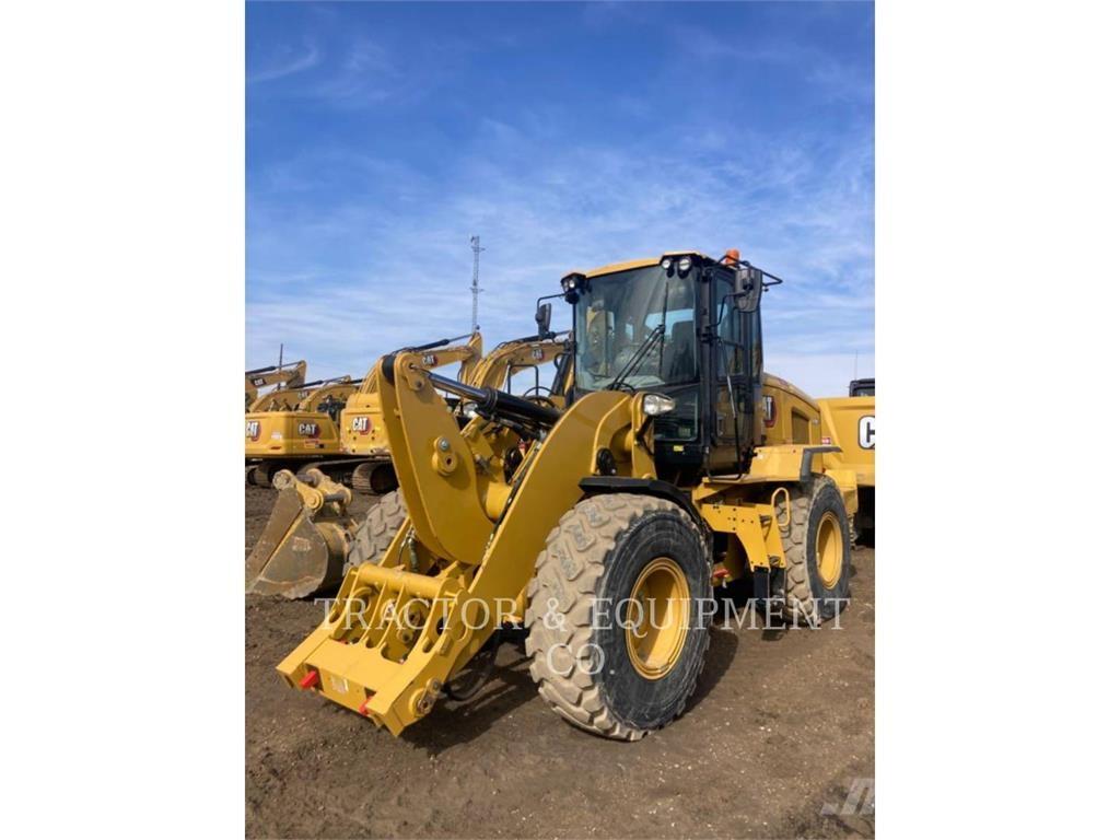 CAT 930M Rataslaadurid