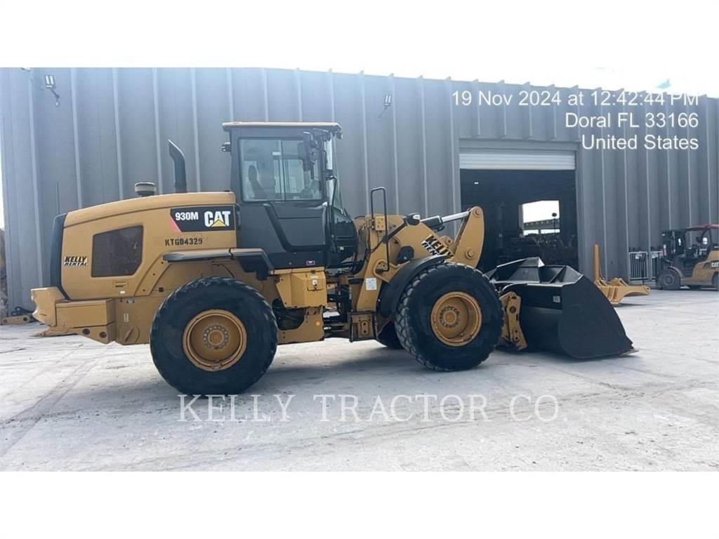 CAT 930M Rataslaadurid