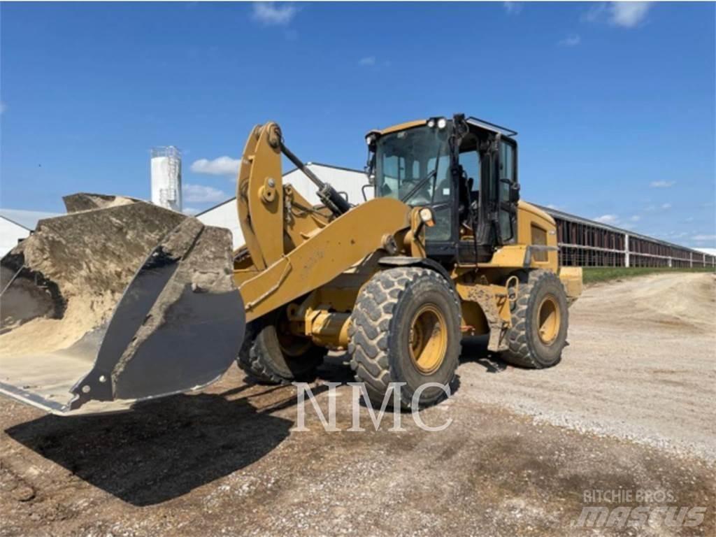 CAT 930M Rataslaadurid