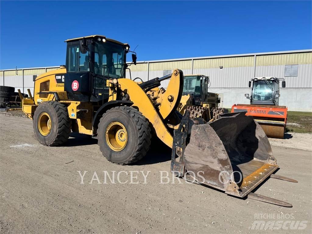 CAT 930M Rataslaadurid
