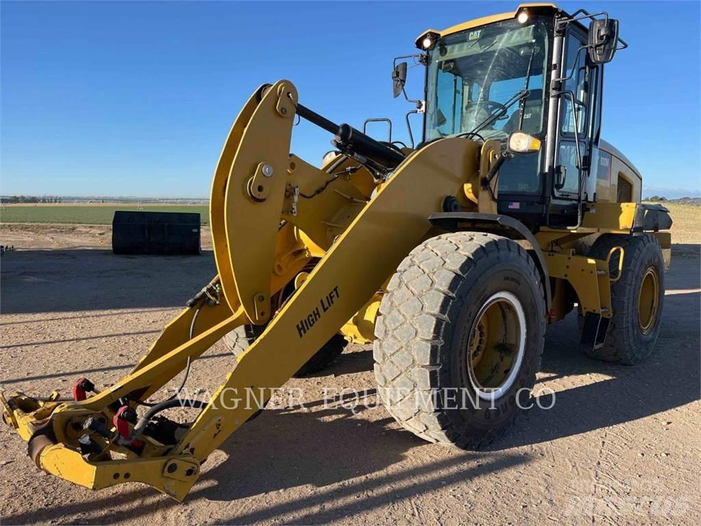 CAT 930M Rataslaadurid