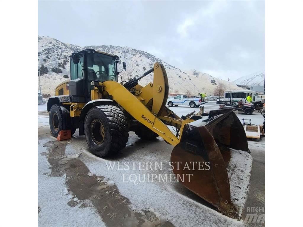 CAT 930M Rataslaadurid